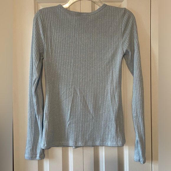 Old Navy Long-Sleeve Plush Rib-Knit T-Shirt Size Medium - Picture 3 of 3